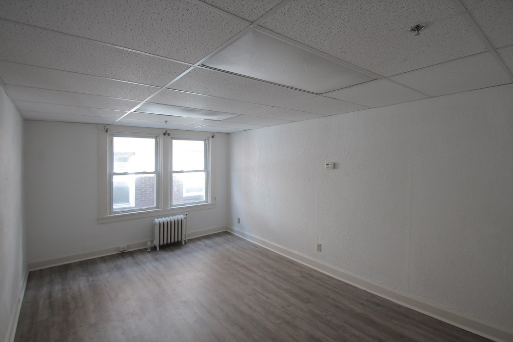 Building Photo - 505 South Ave