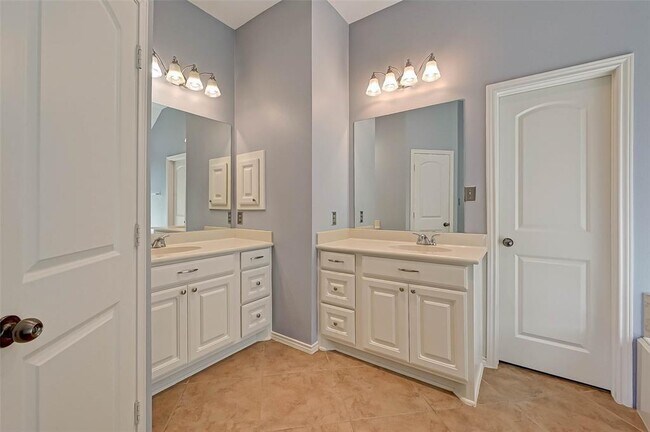 Building Photo - 26243 Crystal Cove Ln