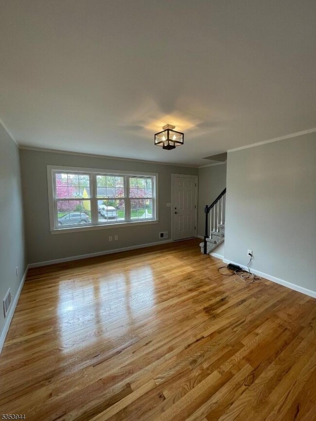Building Photo - 54 Pawnee Ave