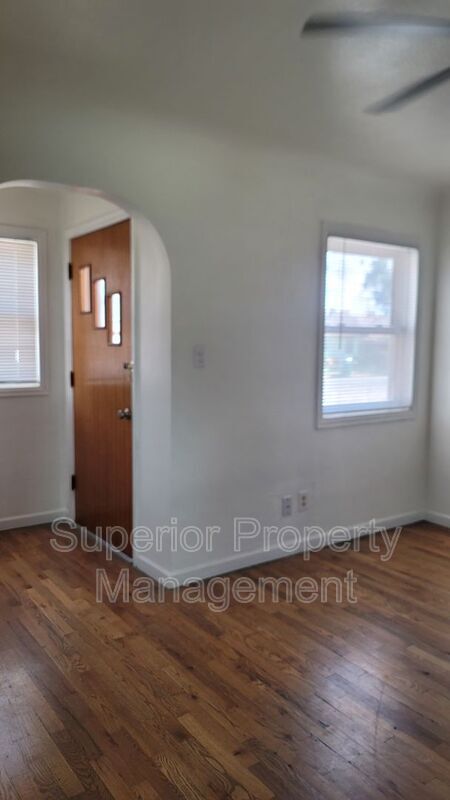 Building Photo - 102 A St