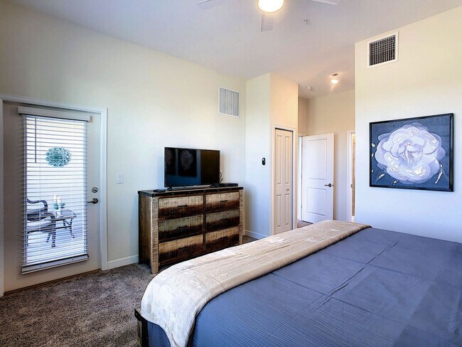 Building Photo - 501 Ocean Course Ave