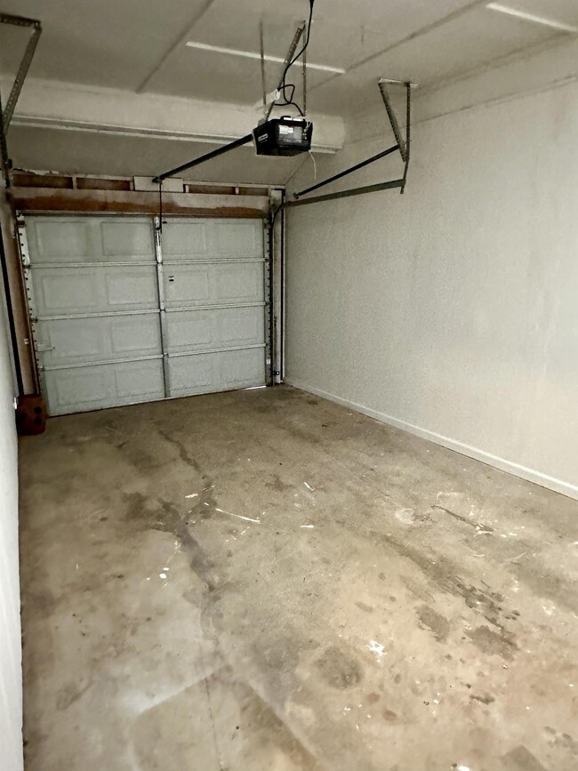 Building Photo - 2413 Pentland Dr