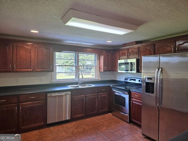 Building Photo - 807 Pound Rd