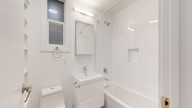 Building Photo - 865 Sutter St