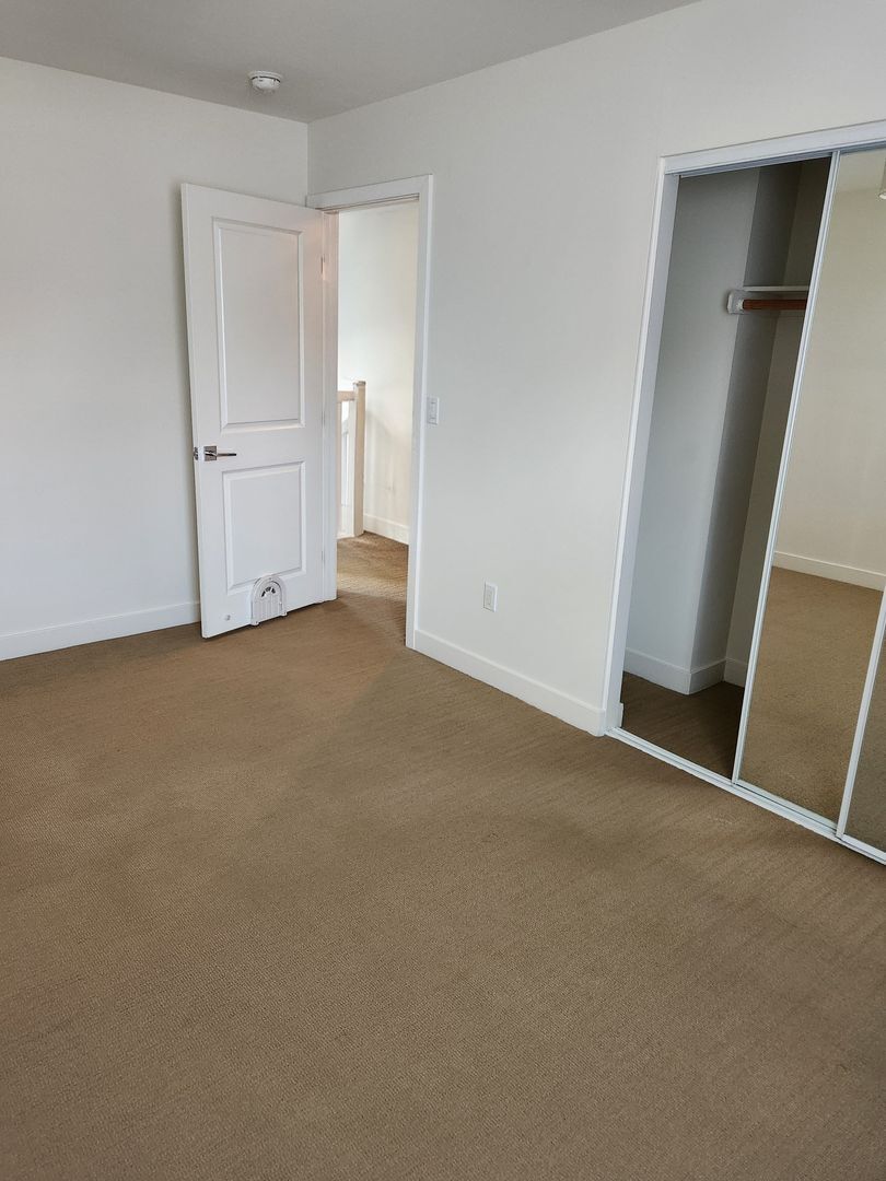 Building Photo - 1629 W Summit St