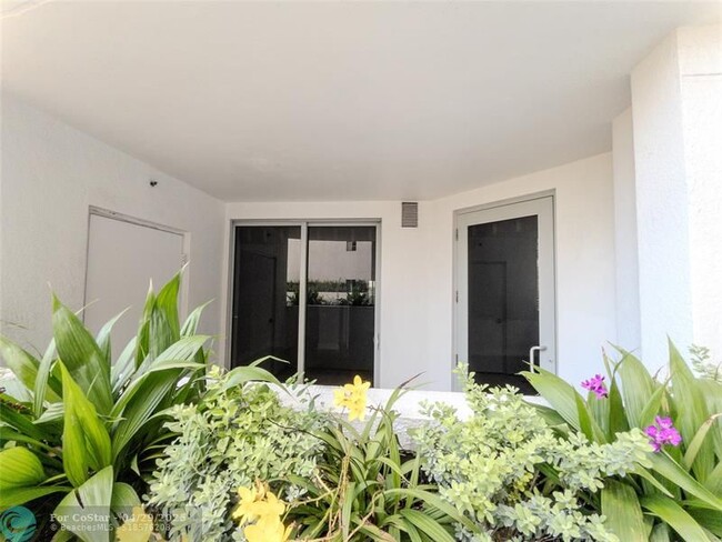 Building Photo - 1830 Radius Dr