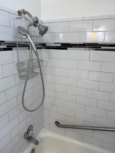 Building Photo - 41 Mary Hadge Dr