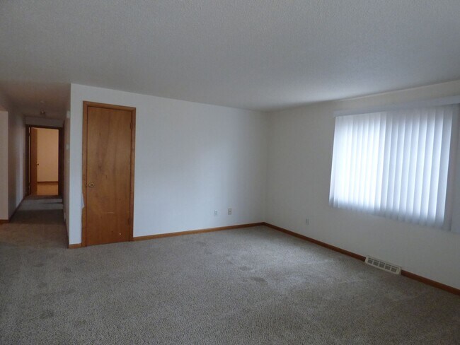 Building Photo - 1439-1441 Stuart St