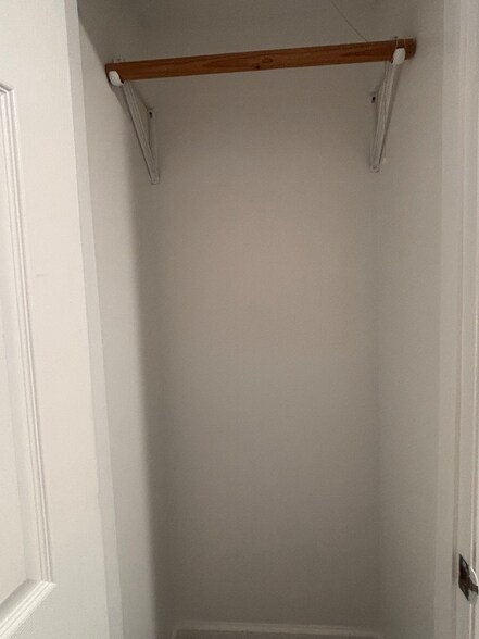 Building Photo - 1101 W 16th St