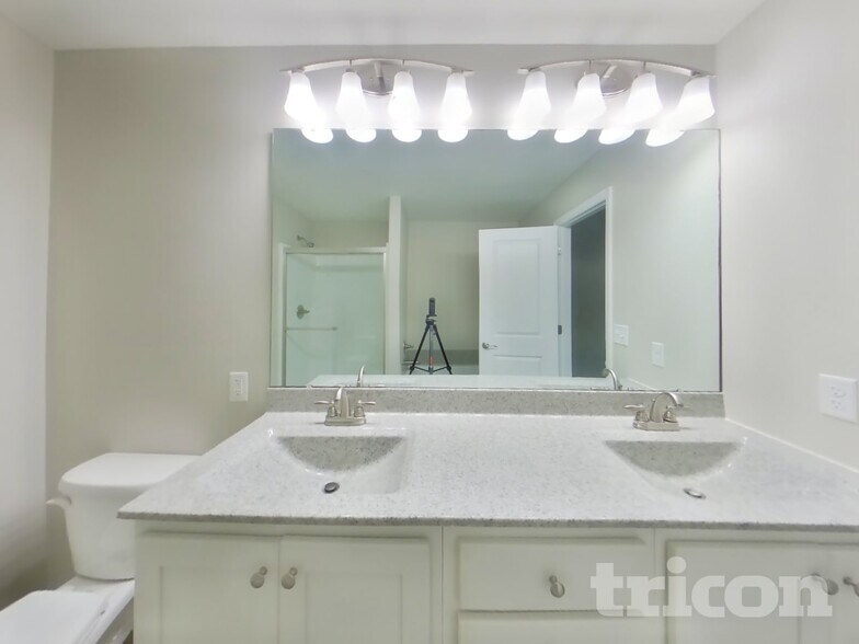 Building Photo - 48 Huntleigh Park Ct