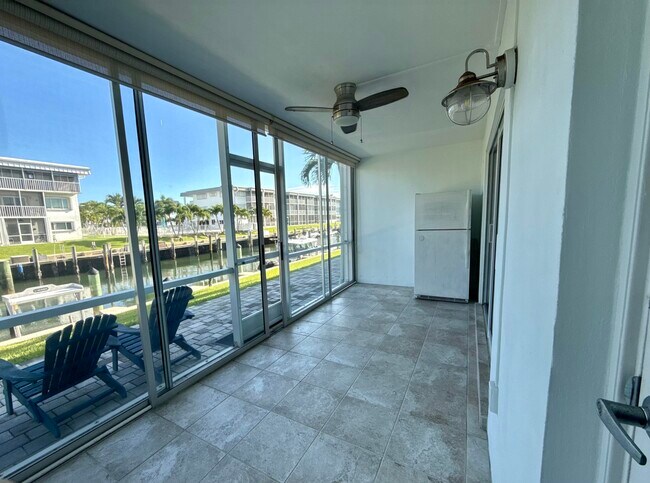 Building Photo - 121 Wettaw Ln