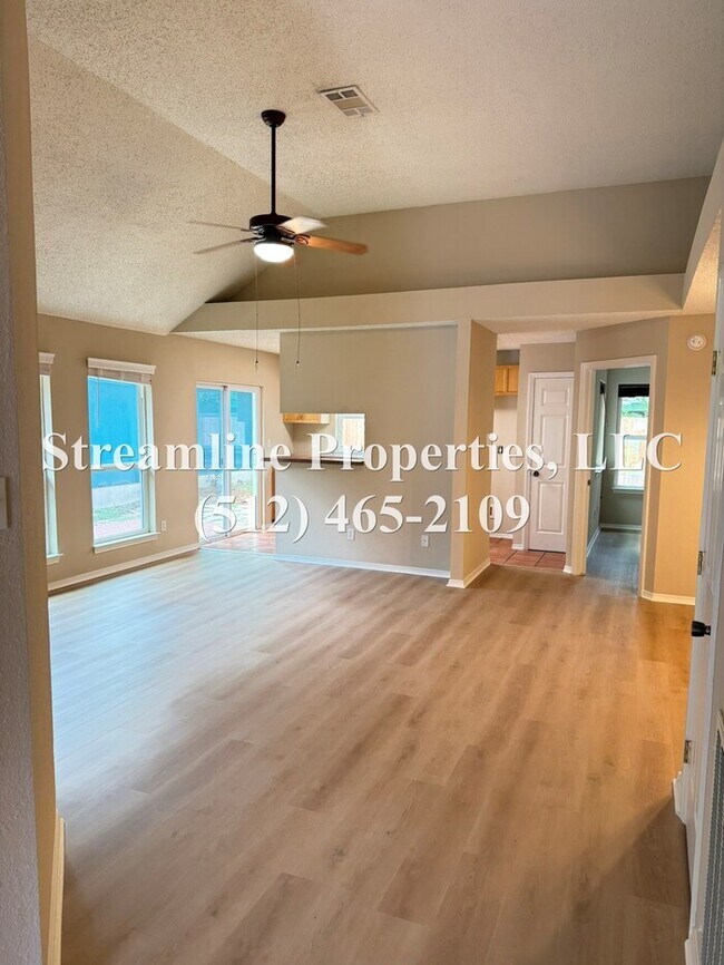 Building Photo - Charming 3 bedroom, 2 bath off Wells Branch