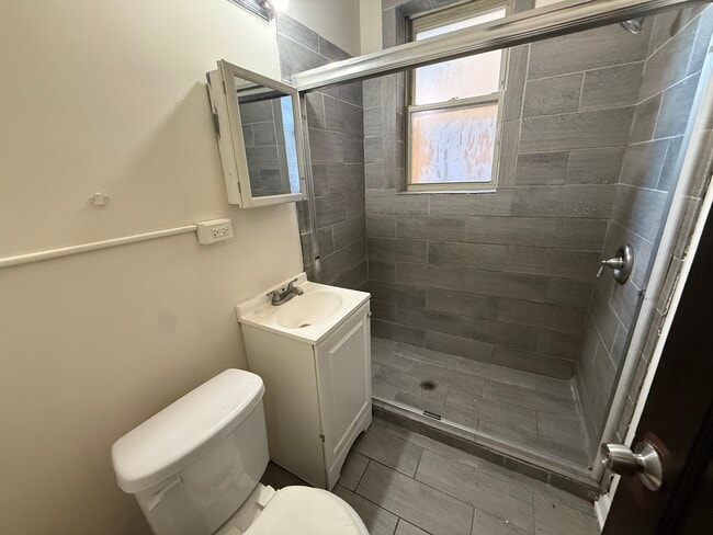 Building Photo - 2111 Grove Ave