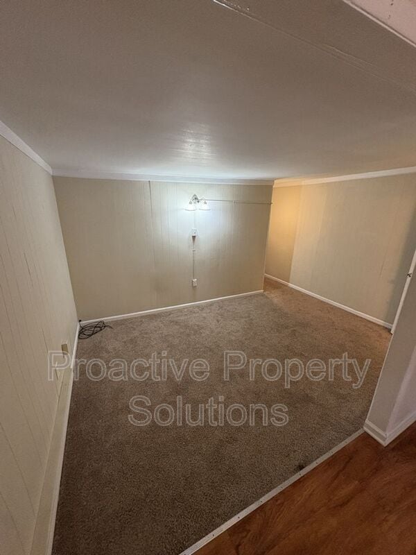 Building Photo - 850-850 Capouse Ave