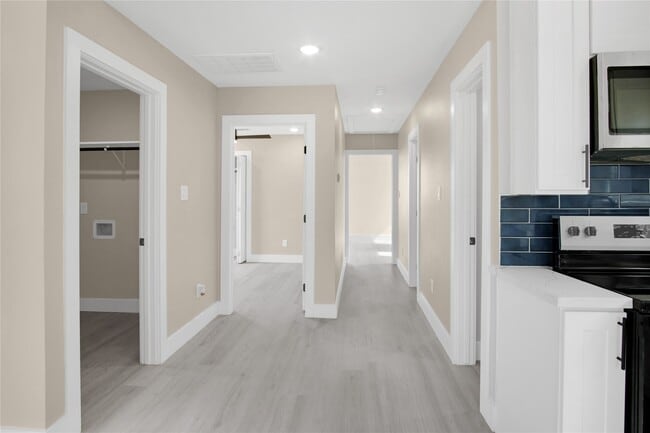 Building Photo - 835 22nd St