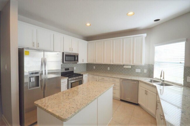 Building Photo - 15603 Tarpon Springs Ct
