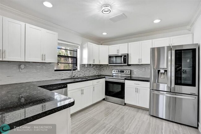 Building Photo - 8904 SW 22nd St