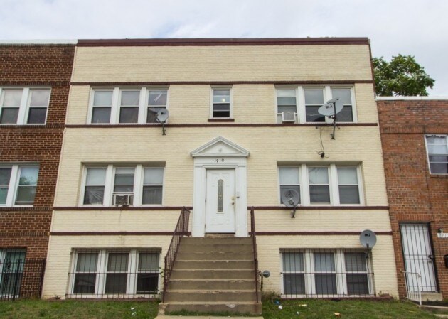 Primary Photo - Kingman Flats