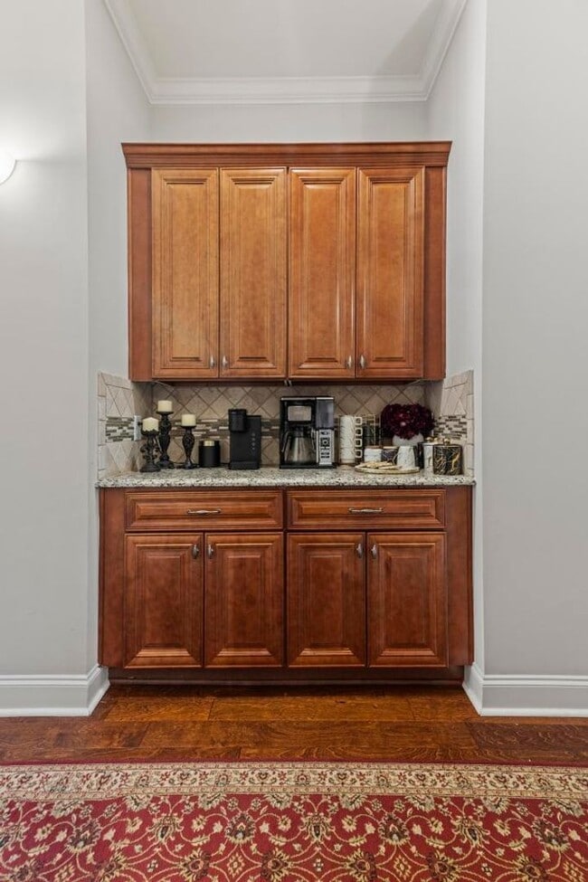 Building Photo - Luxury Living in The Oaks at Cotswold – 5BR Executive Home with Exceptional Amenities