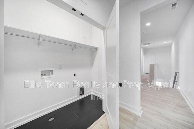 Building Photo - 511 Bowman Rd