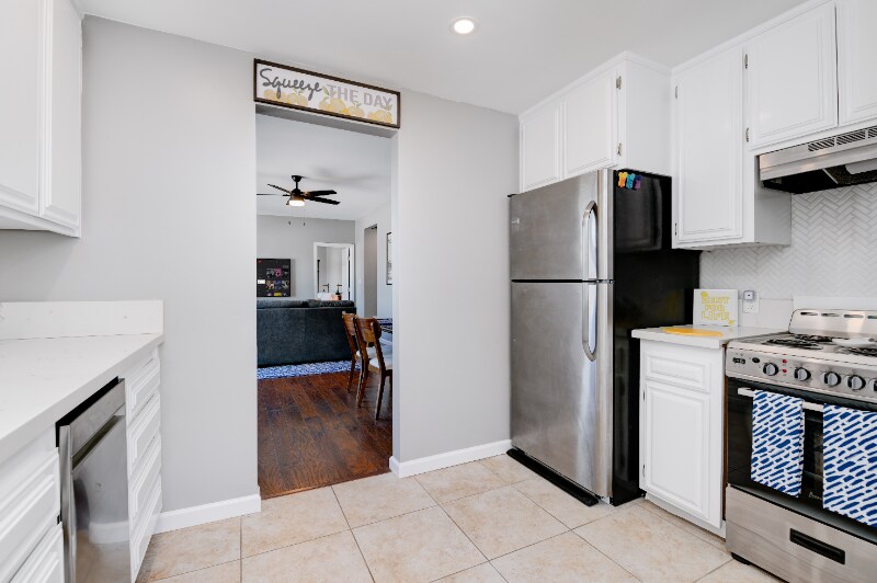 Building Photo - 8046 Lemon Ave