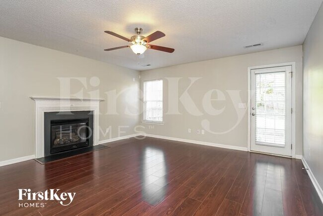 Building Photo - 4145 Crestwood Cir