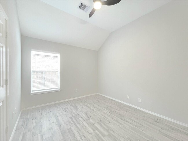 Building Photo - 17602 Haywood Oaks Dr