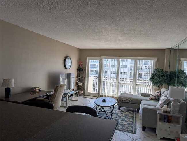 Building Photo - 133 N Pompano Beach Blvd