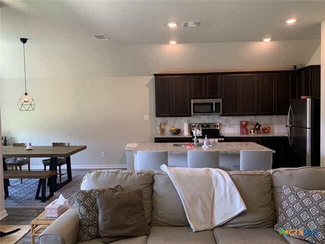 Building Photo - 1311 Kiskadee Branch Dr