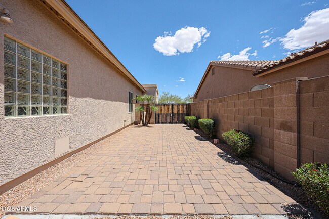 Building Photo - 2318 N Boulder Mountain