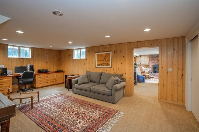 Building Photo - Stunning Home with Breathtaking Views in T...