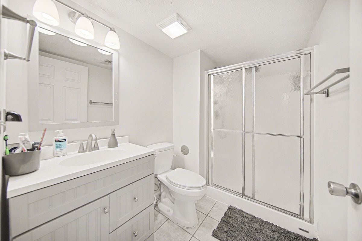 Building Photo - 1305 Millbrook Trail
