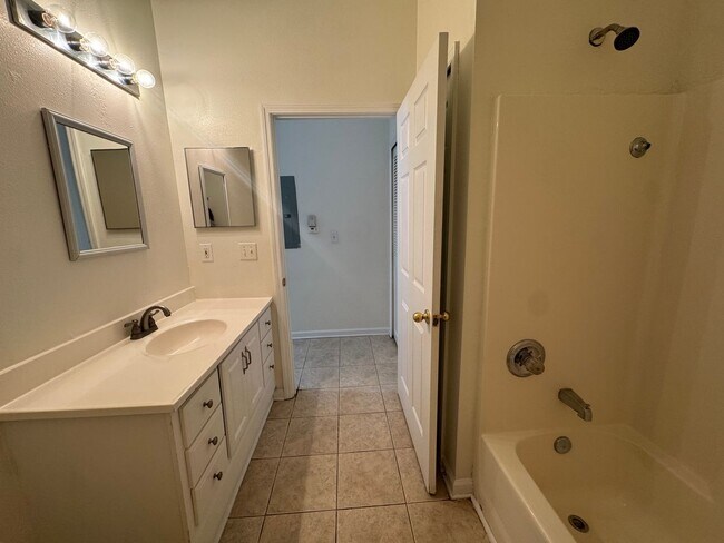 Building Photo - Make a New Start in Timber Run!