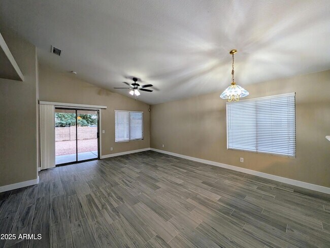 Building Photo - 7059 W Gardenia Ave