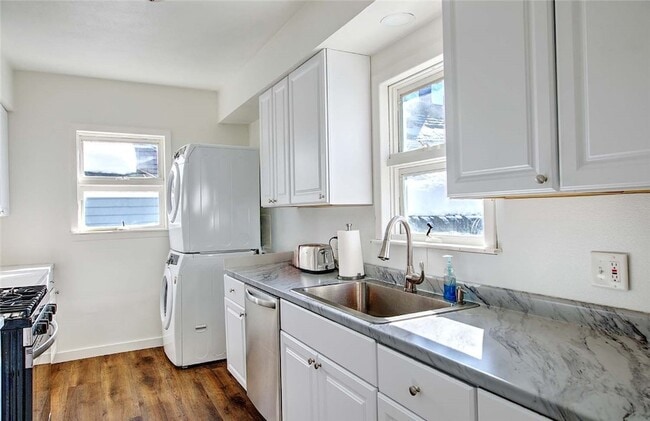 Building Photo - 68 Division St