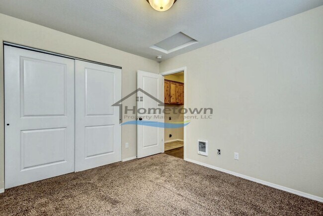 Building Photo - 2852 N Julie Ann Ct