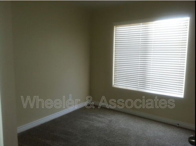 Building Photo - 378 S 2150 W