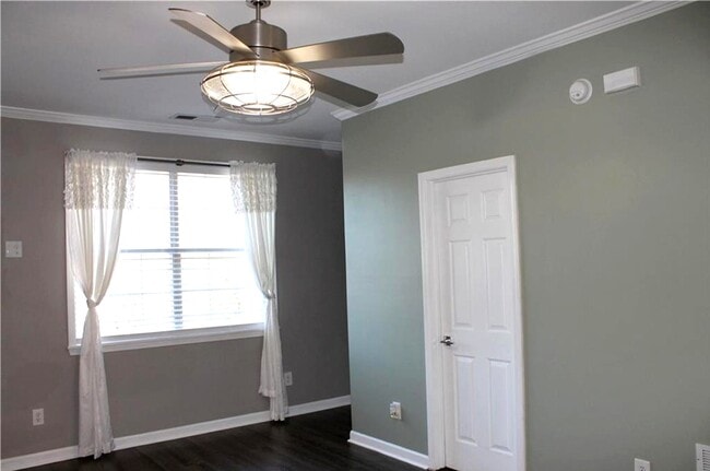 Building Photo - 27 Corinth Rd