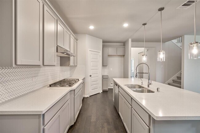 Building Photo - 28011 Clapton Path
