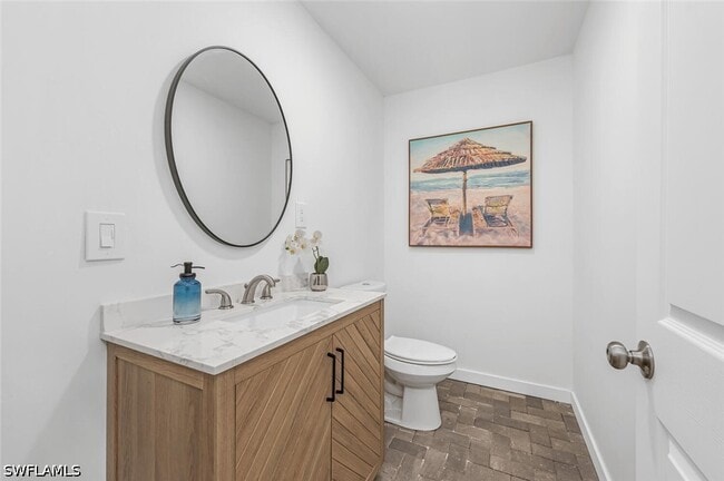 Building Photo - 2736 Gulfview Dr