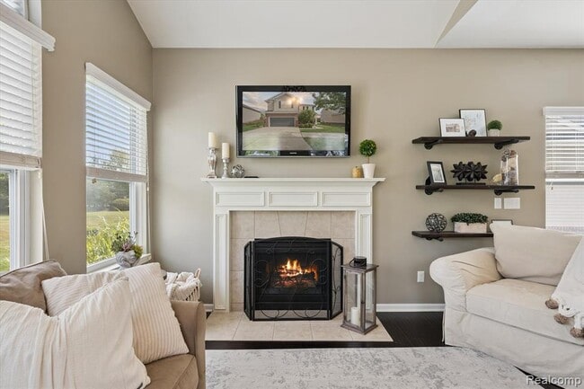 Building Photo - 26422 Elk Run E