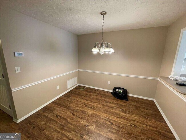 Building Photo - 803 Wynnes Ridge Cir SE