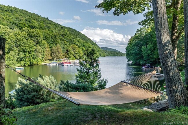 Building Photo - 8 Cedar Point Dr