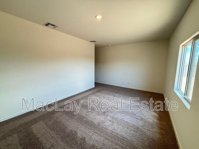 Building Photo - 675 N Crowned Dove Trail