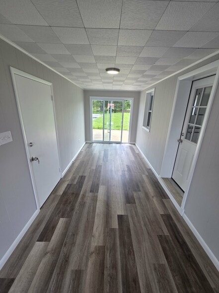 Building Photo - 1343 Mount Aetna Rd