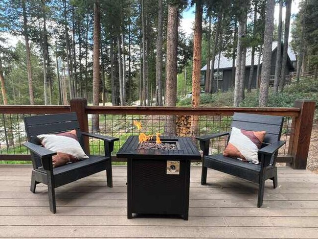 Building Photo - 157 Independence Cir