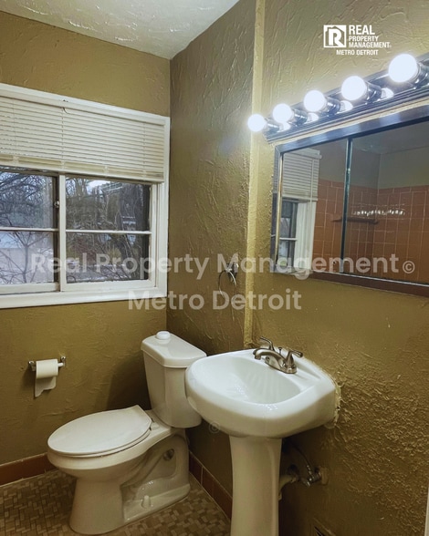 Building Photo - 29822 Rock Creek Dr