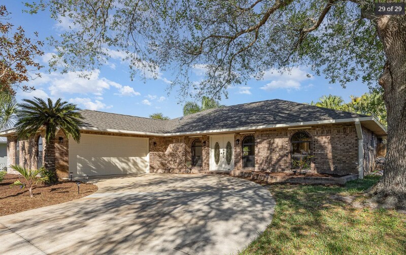 Building Photo - 1315 Armory Dr NE