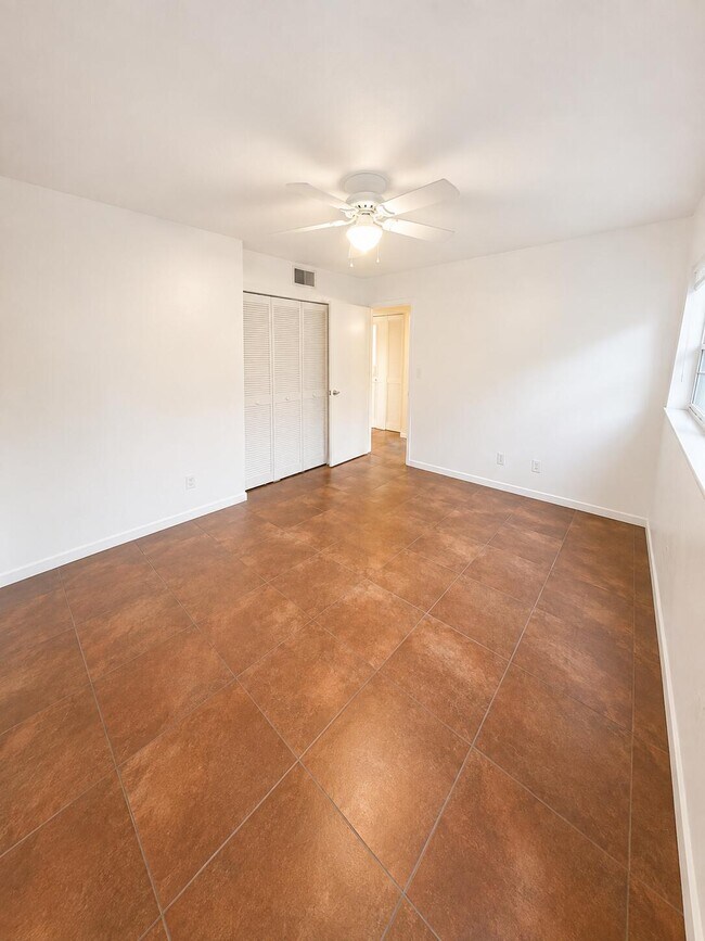 Building Photo - 4147 NW 90th Ave