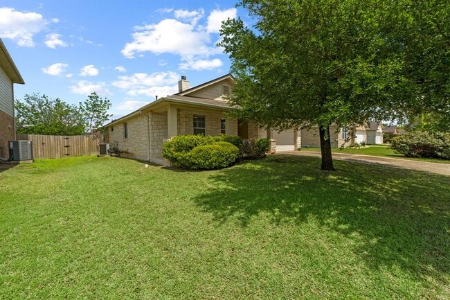 Building Photo - 2004 Dry Season Trail